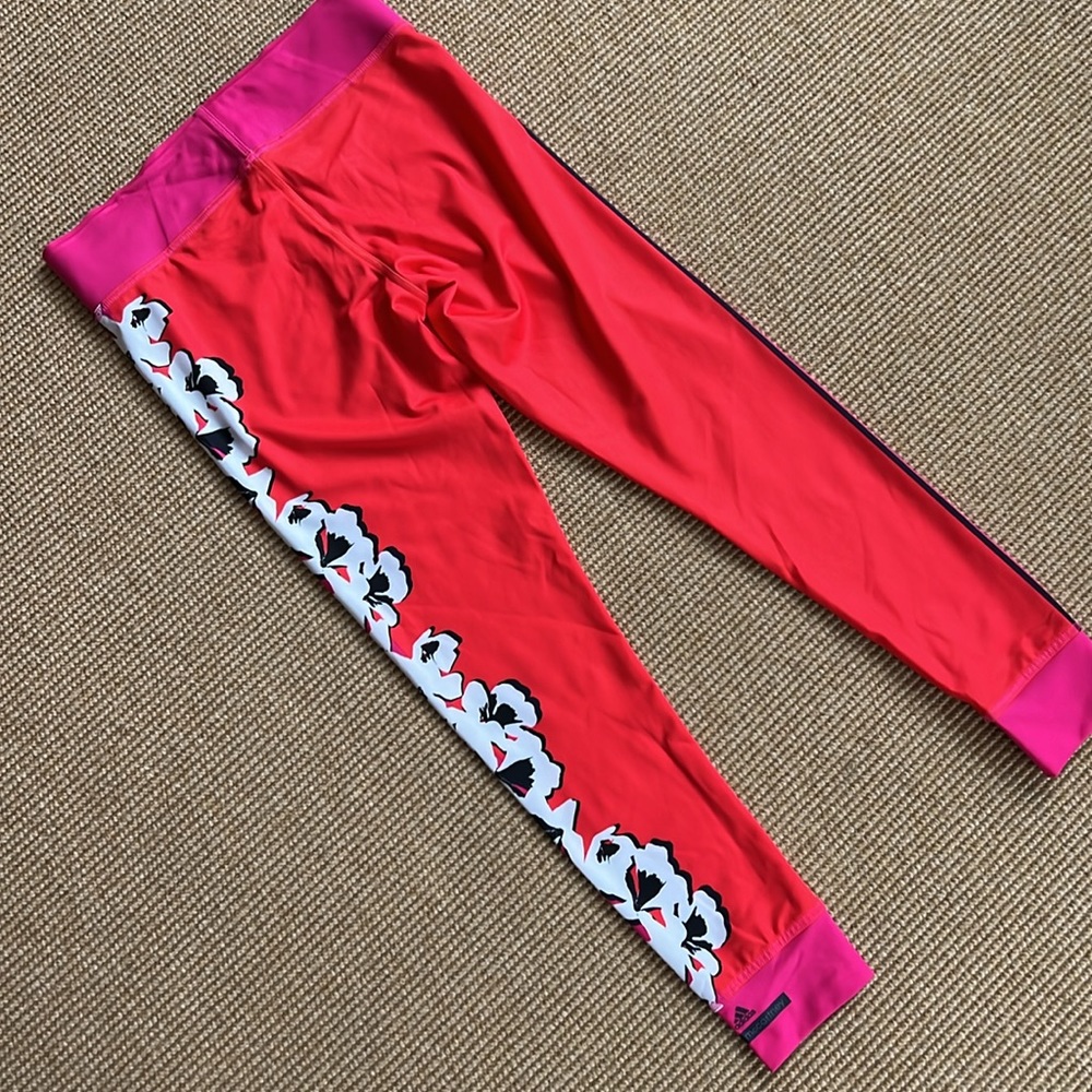 Stella McCartney-Adidas 2-Tone Leggings w/Floral Print - Picture 5 of 10